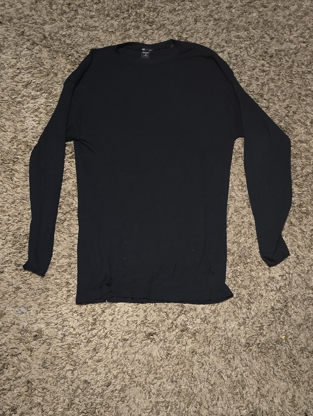 Men's Black Long-Sleeve Crew Neck Shirt